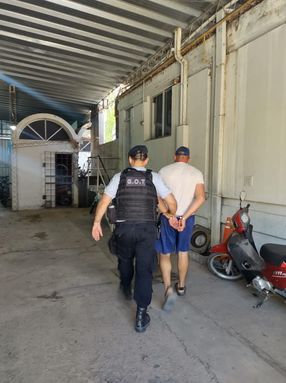 Detenido con rifle aire comprimido - 1