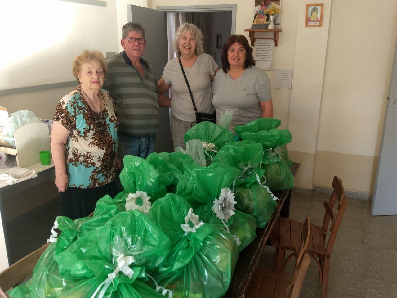 Donacion damas albiverdes Reyes