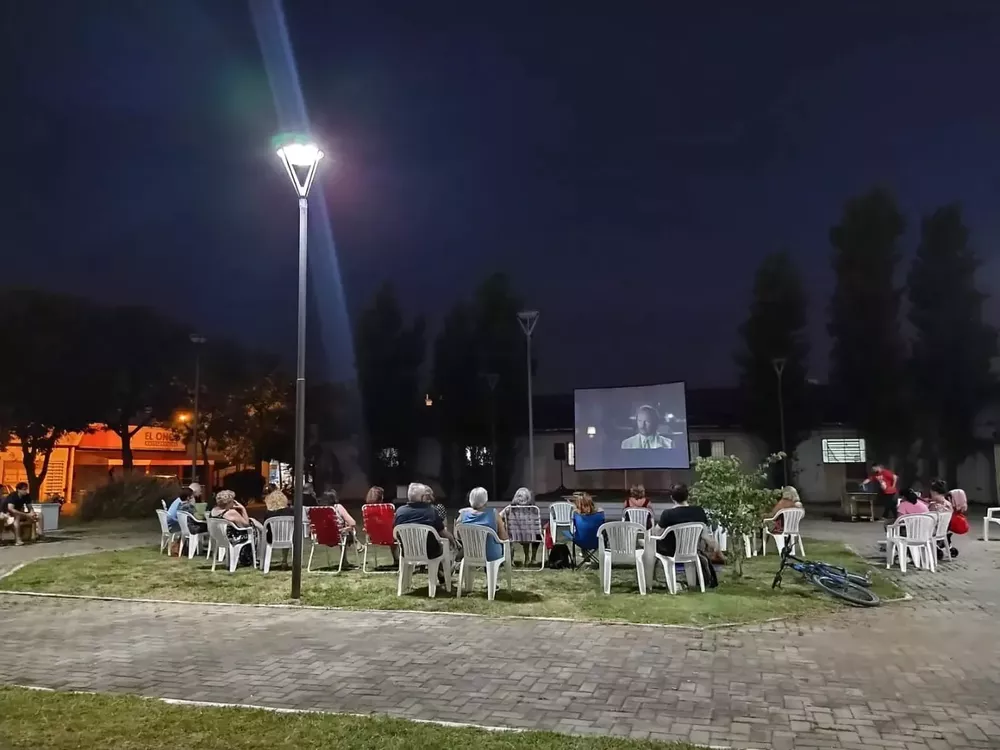 Cine en barrio centro 2