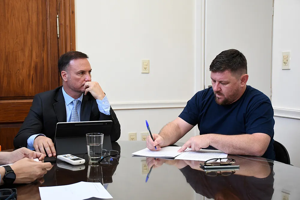 Firma convenio cloacas 3 5-12-24