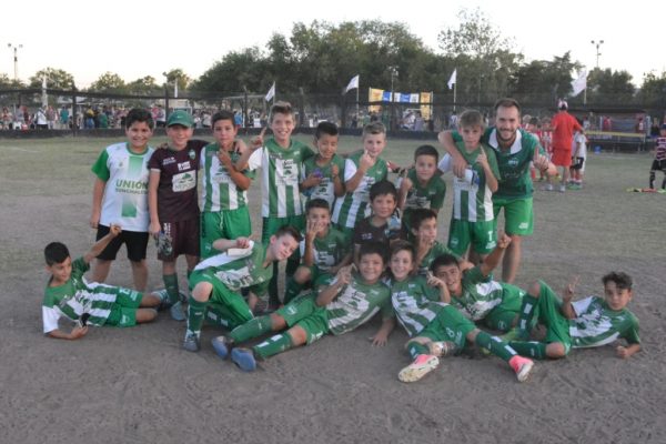 Union-de-Sunchales-Campeón-Copa-de-Oro-Cat-2008-600x400